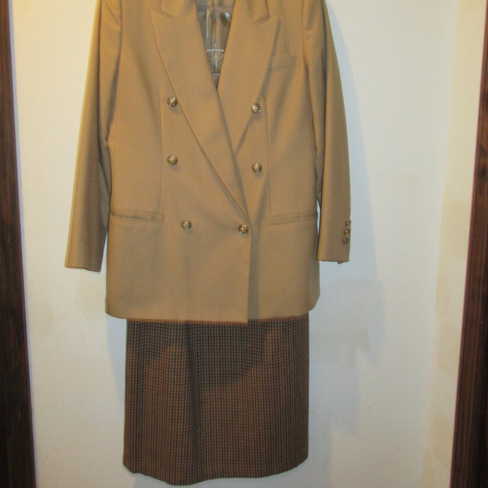 SUIT JACKET AND SKIRT, WOOL, LINED,  8P